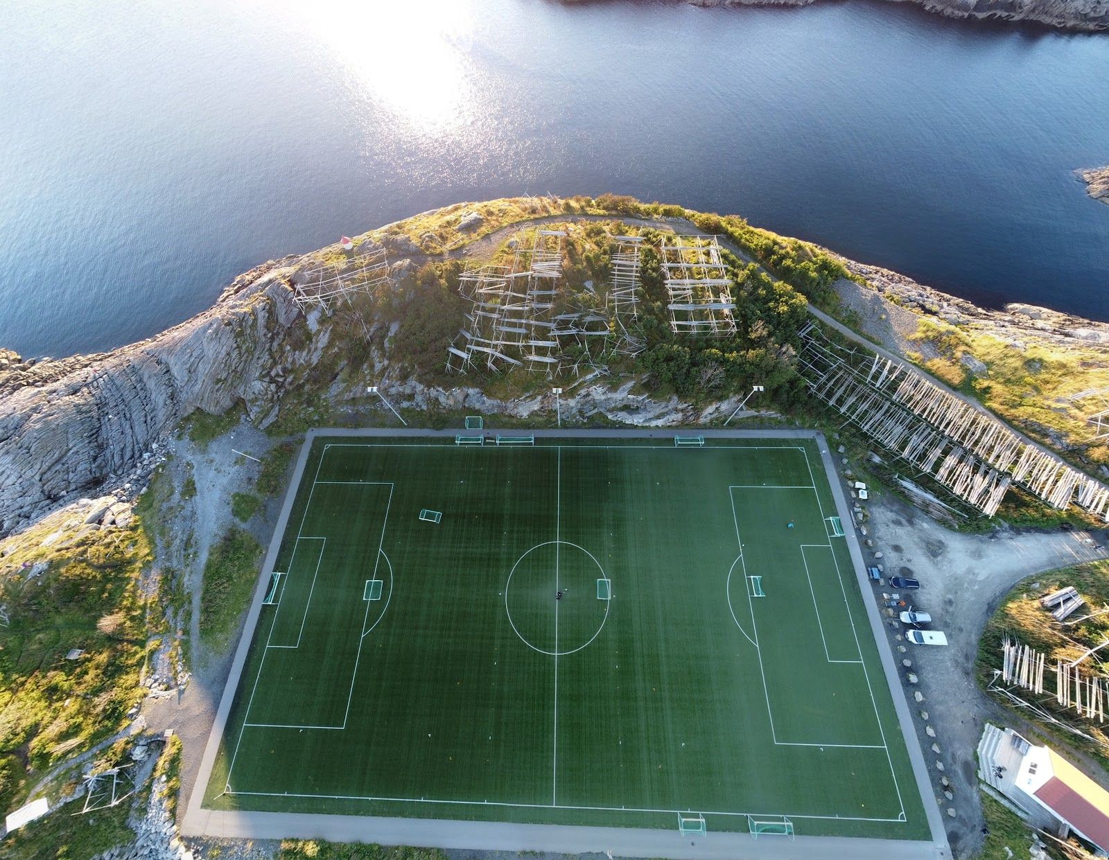 Henningsvaer Stadium