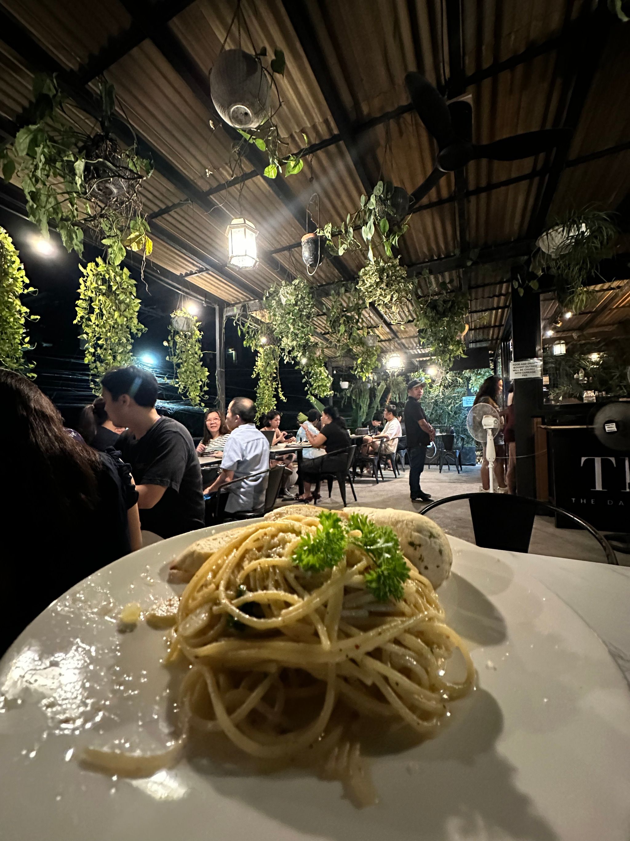 Murals Hostel & Cafe - 2.5 Star
