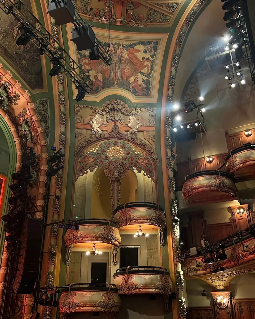 New Amsterdam Theatre