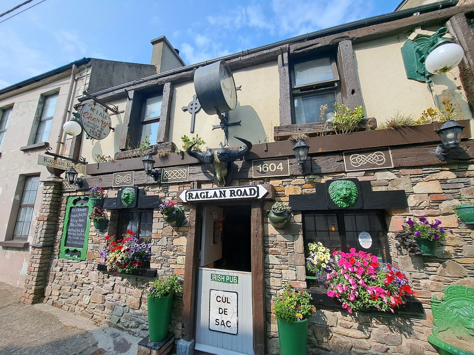 Raglan Road Traditional Irish Pub