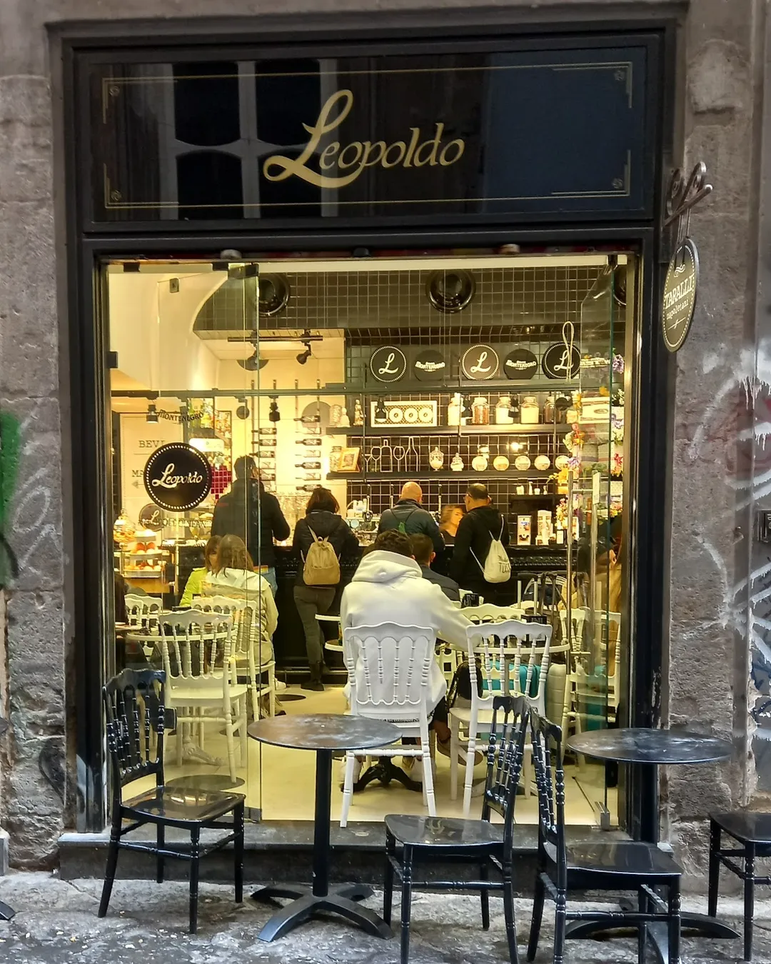 Nápoles: Leopoldo Cafebar 