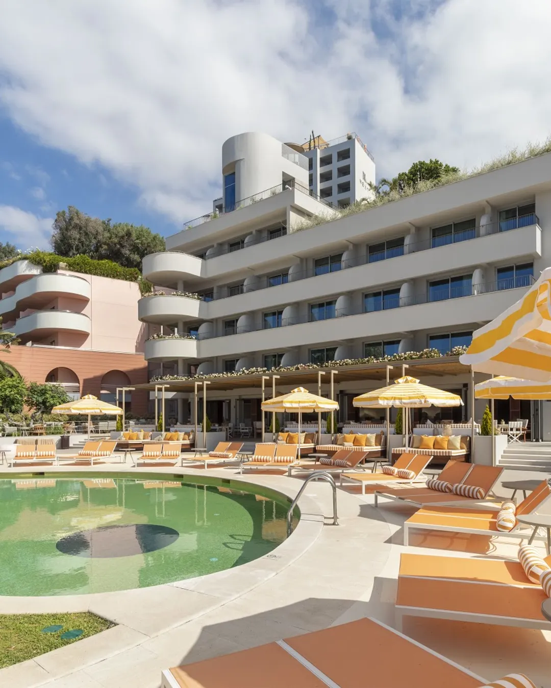 NEXT Hotel