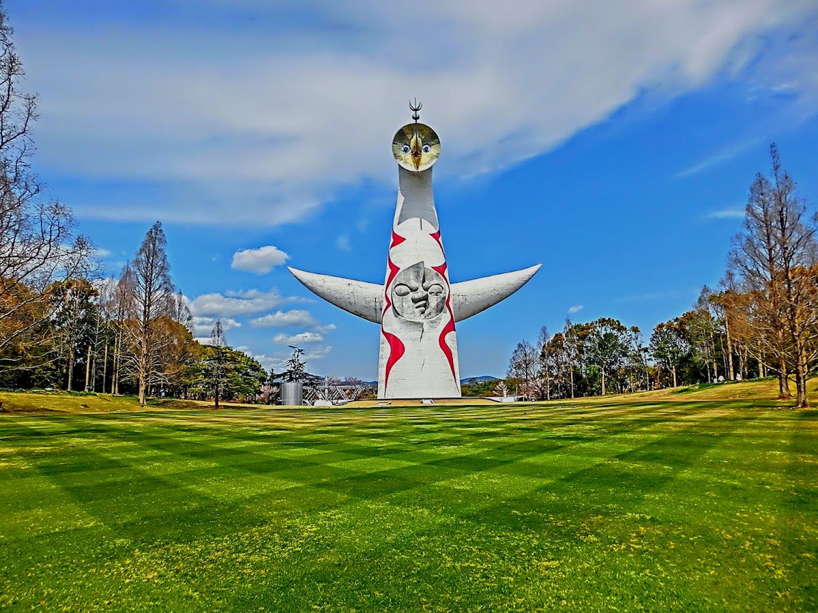 イソピータワーモデル The Tower of the Sun was designed by Tarō Okamoto for Expo
