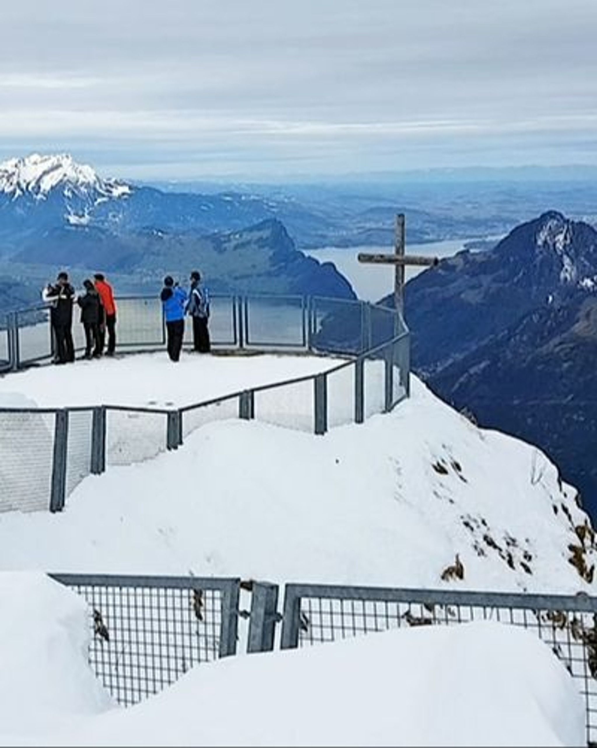 Stoos Fronalpstock viewpoint & winter walk