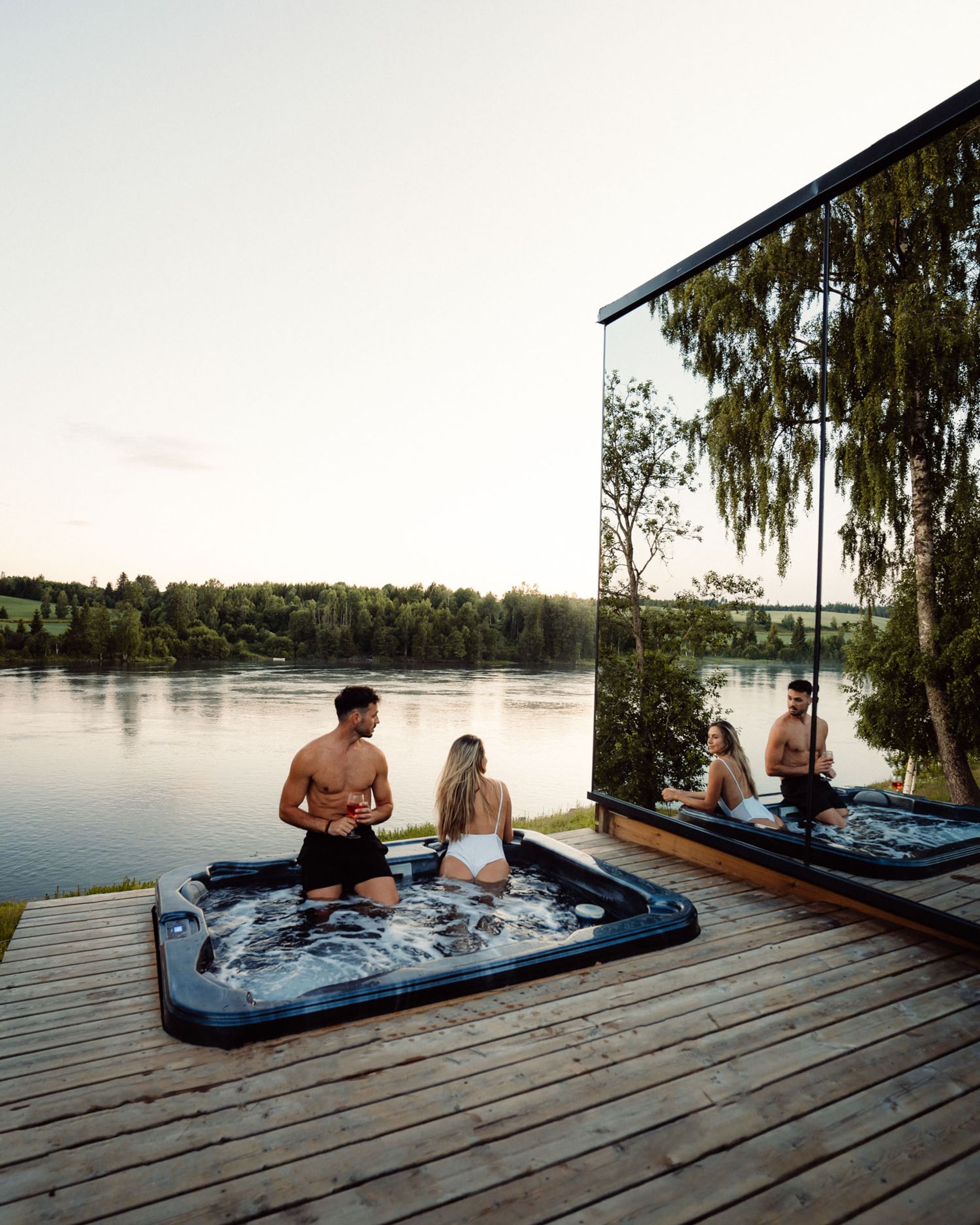Wonderinn - Spiegelkabinen / Wonderinn - mirror cabins