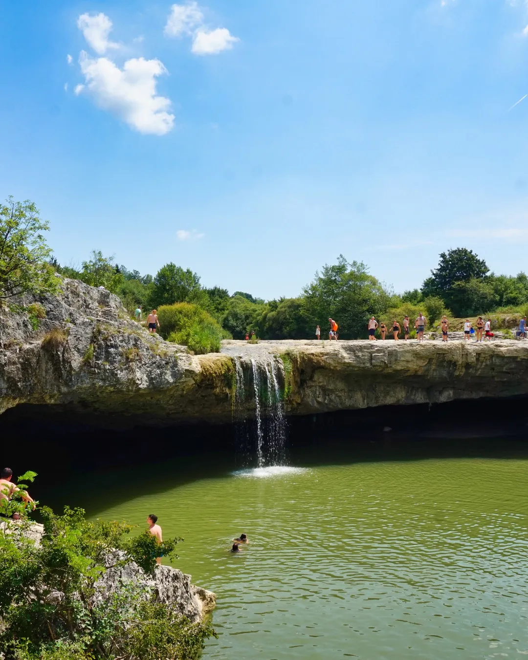 Zarečki Krov Waterfall