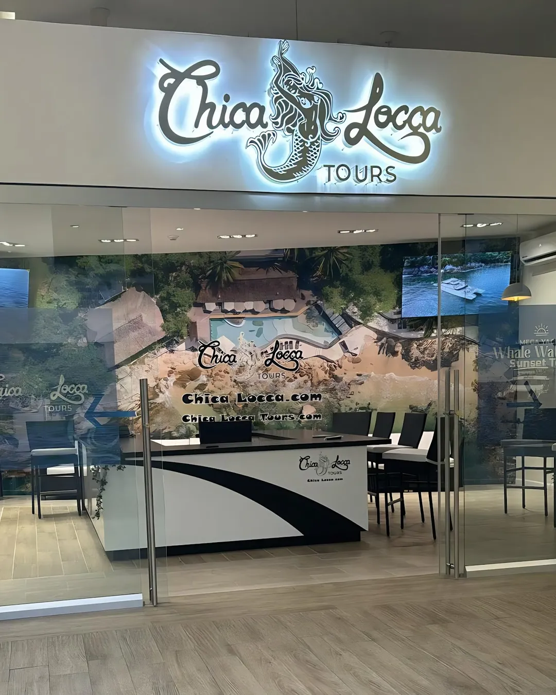 Chica Locca Tours