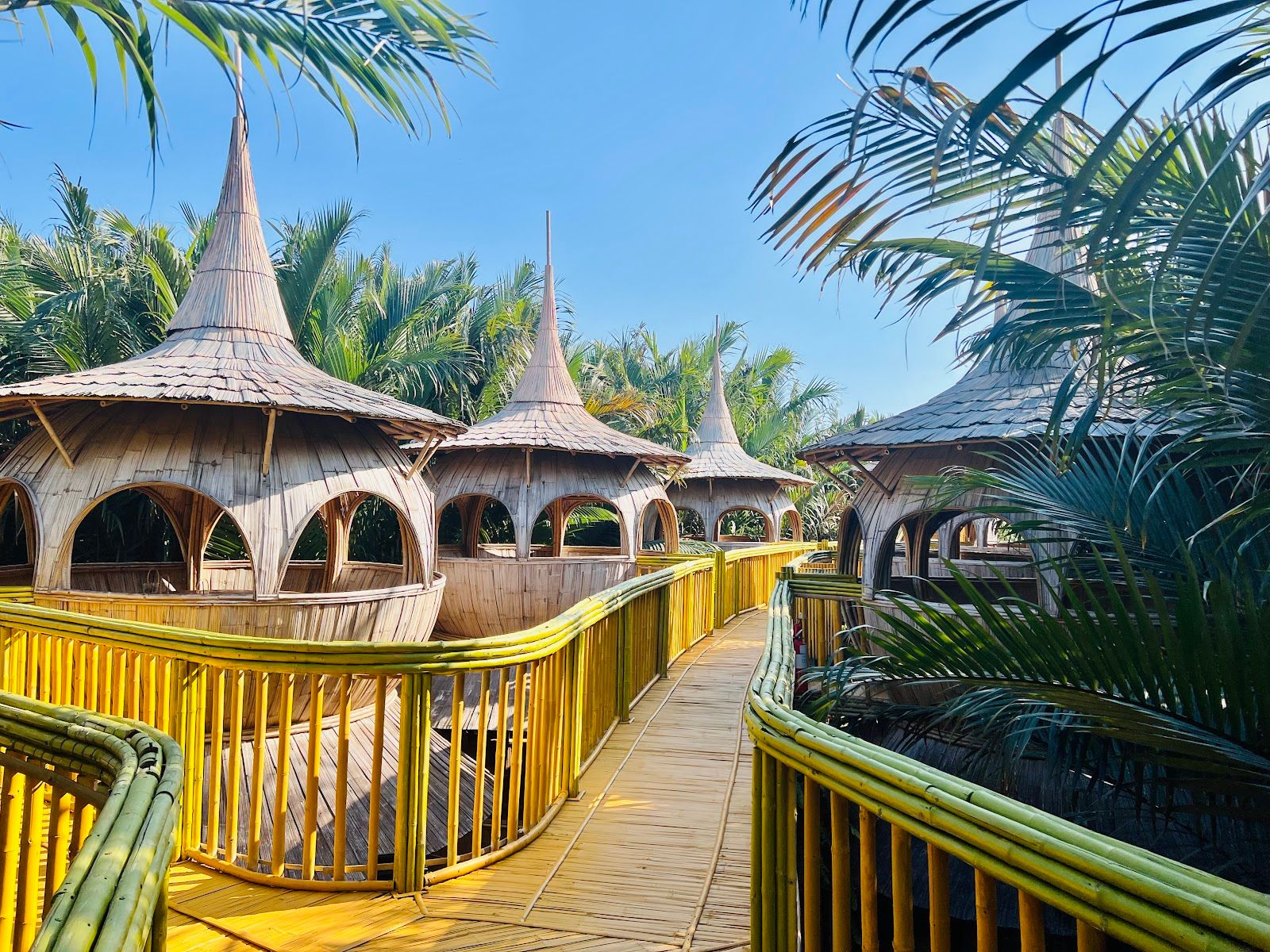 Jungle Hut cafe in Bangkok