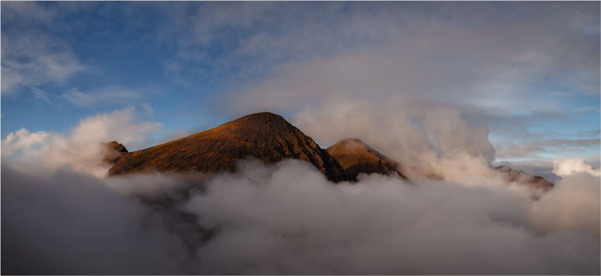 CARRAUNTOOHILL SUMMIT