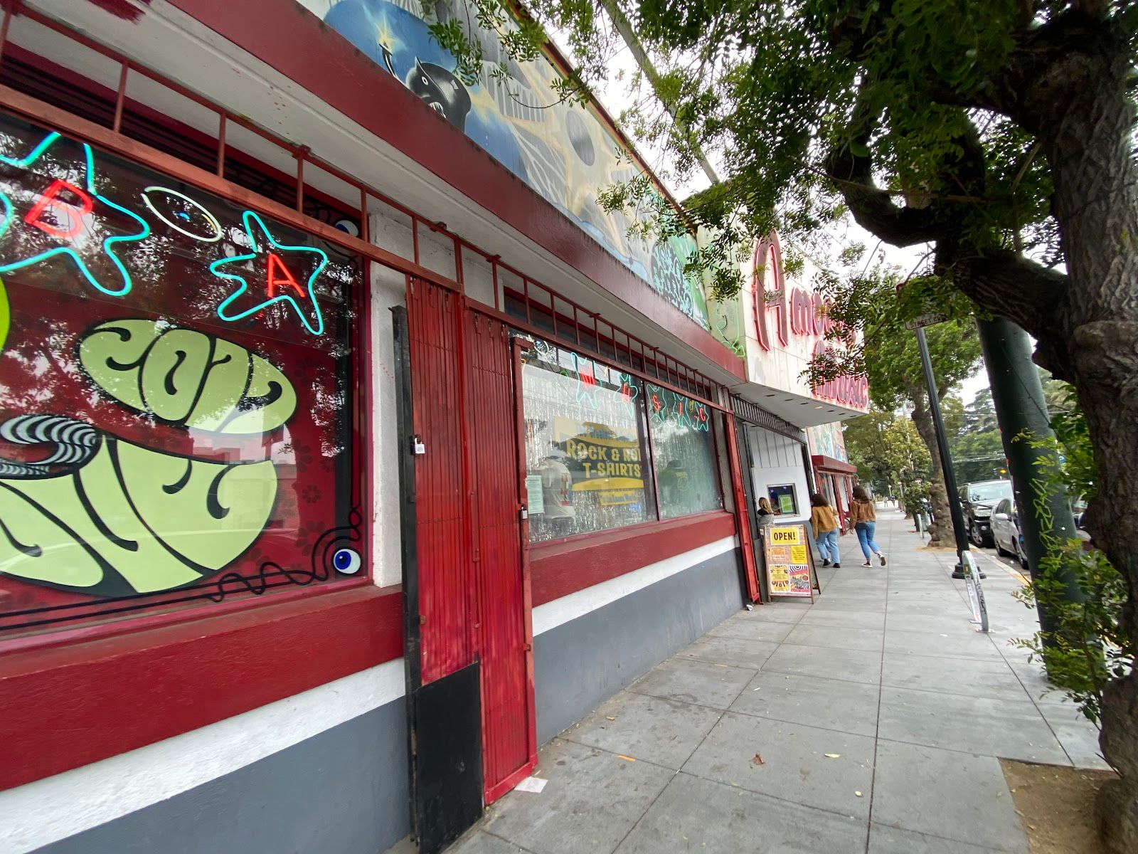 Amoeba Music