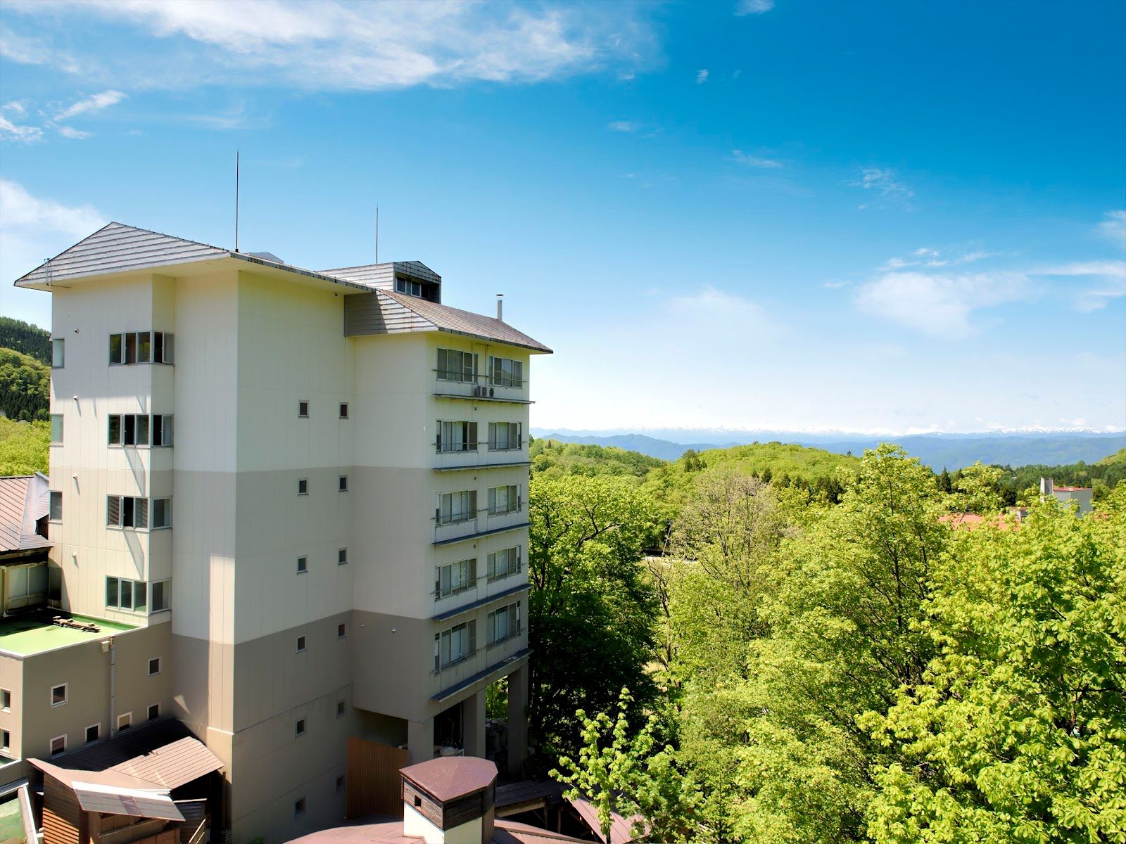 Hotel Lucent Takamiya