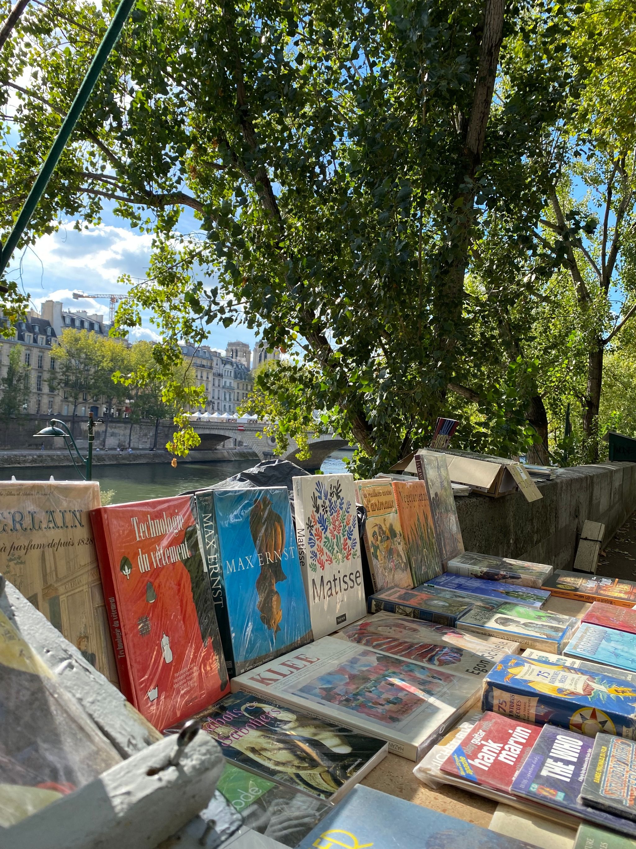 Seine Stalls (Les Bouquinistes)