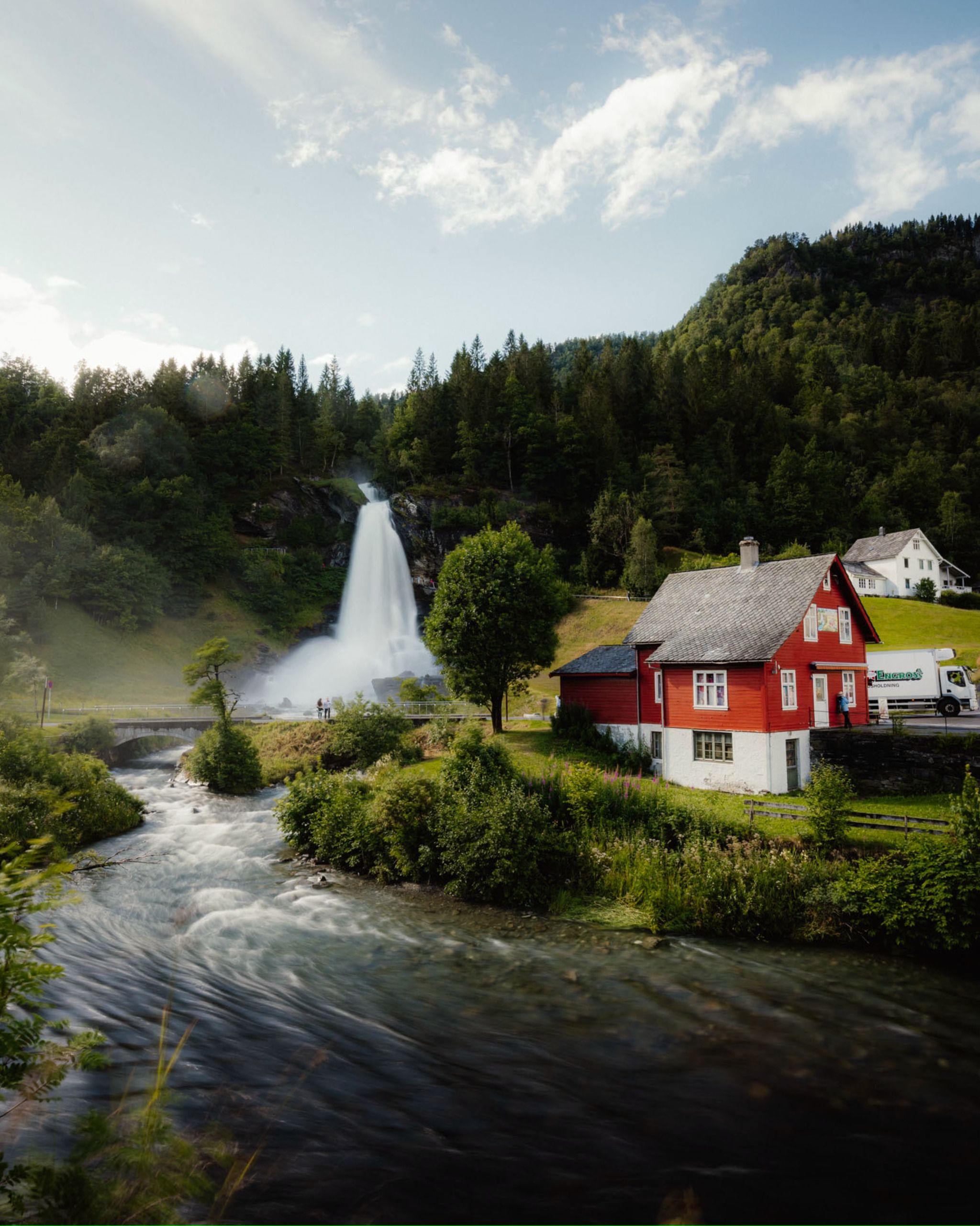 Steinsdalsfossen