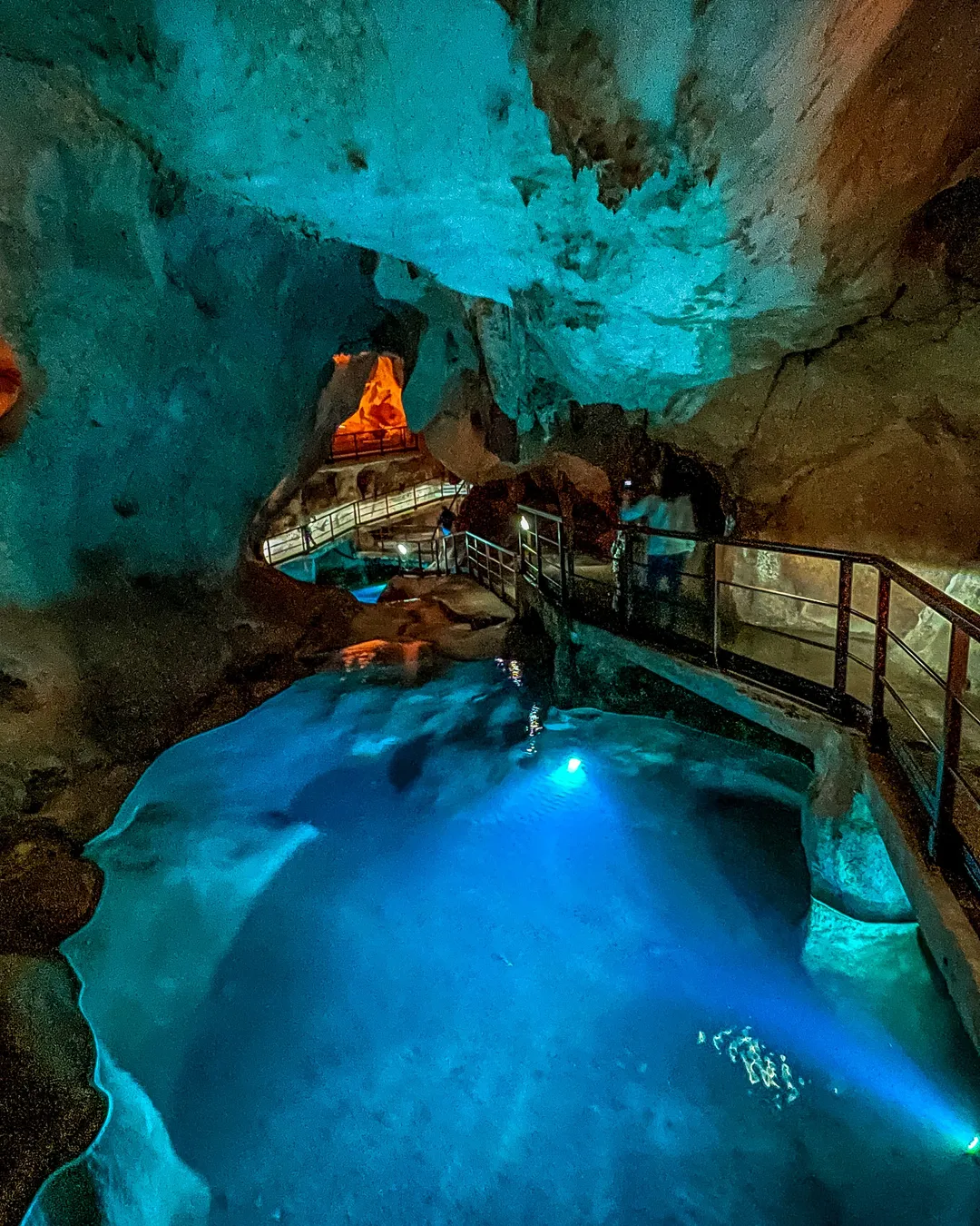 Cueva del Tesoro - Spain - Rexby