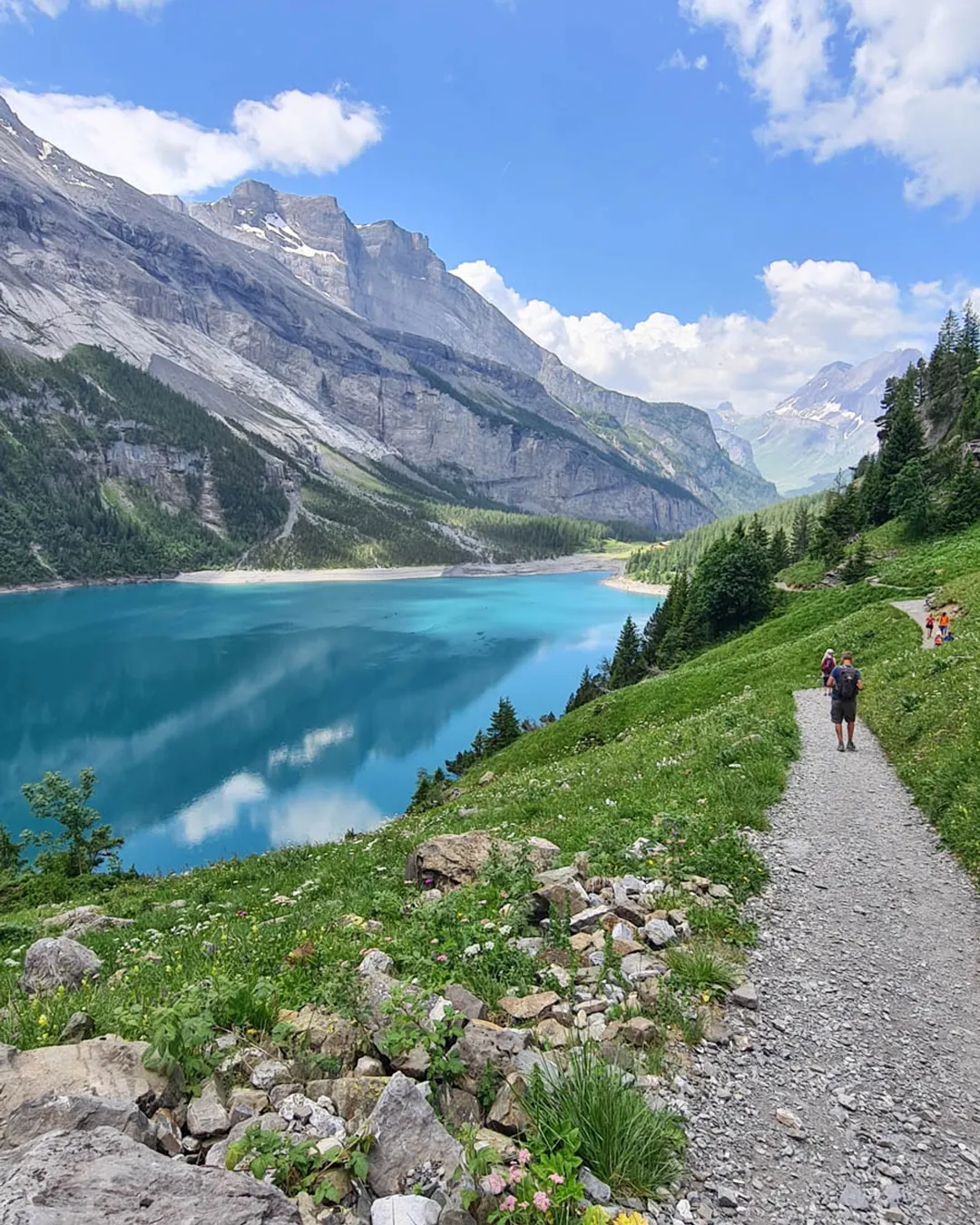 Hike: Oeschinensee to Underbärgli