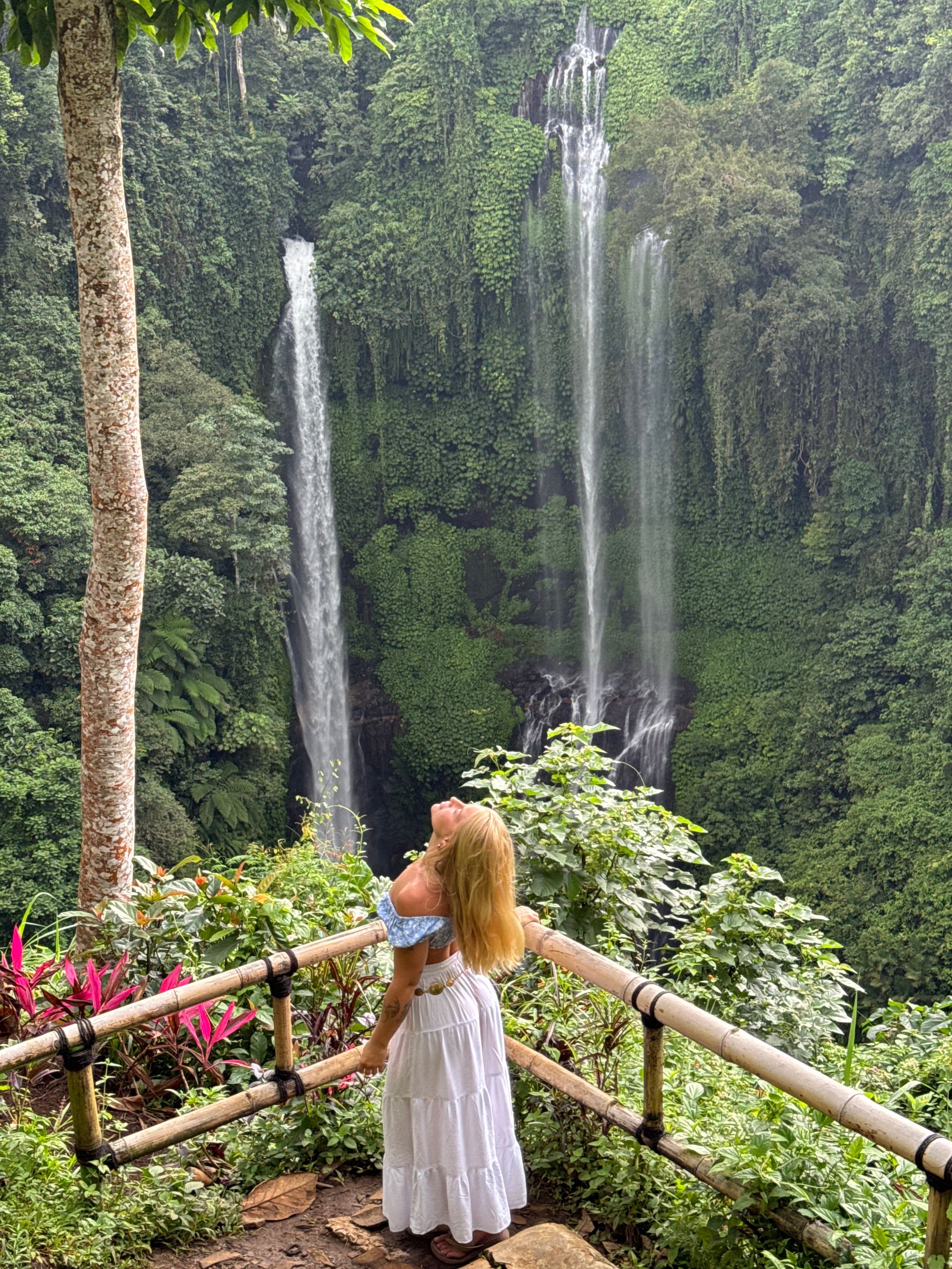 Hanging Restaurant & Bar
