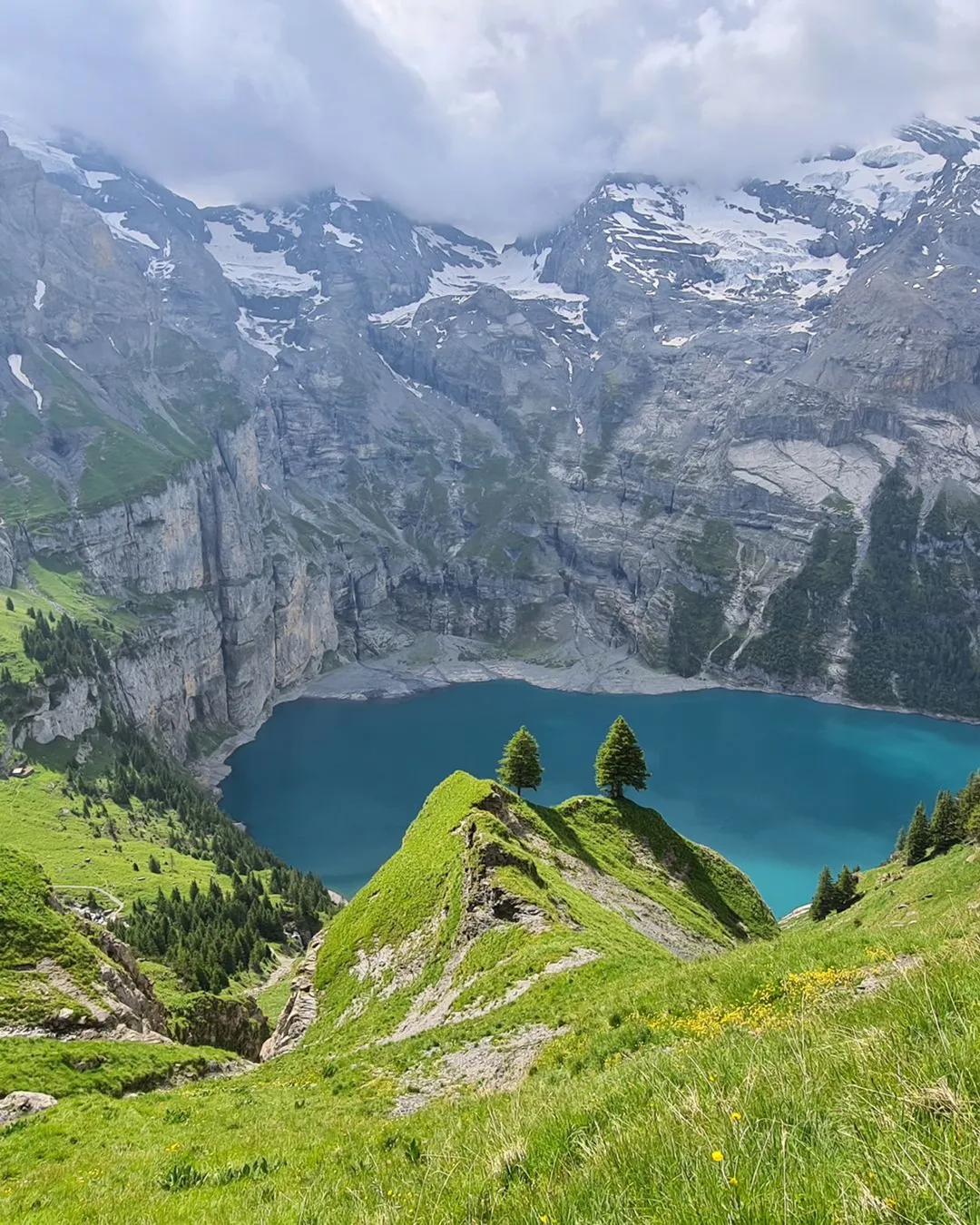 Oeschinensee Panorama Trail