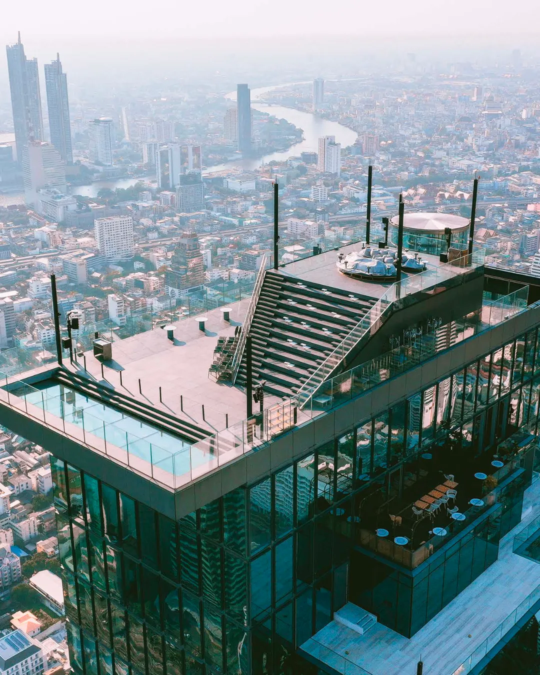 MahaNakhon Skywalk