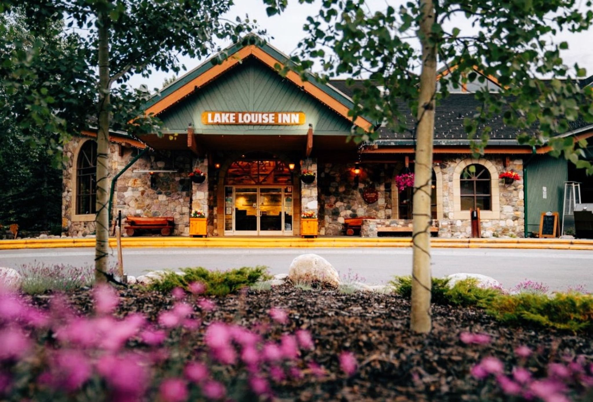 Lake Louise Inn