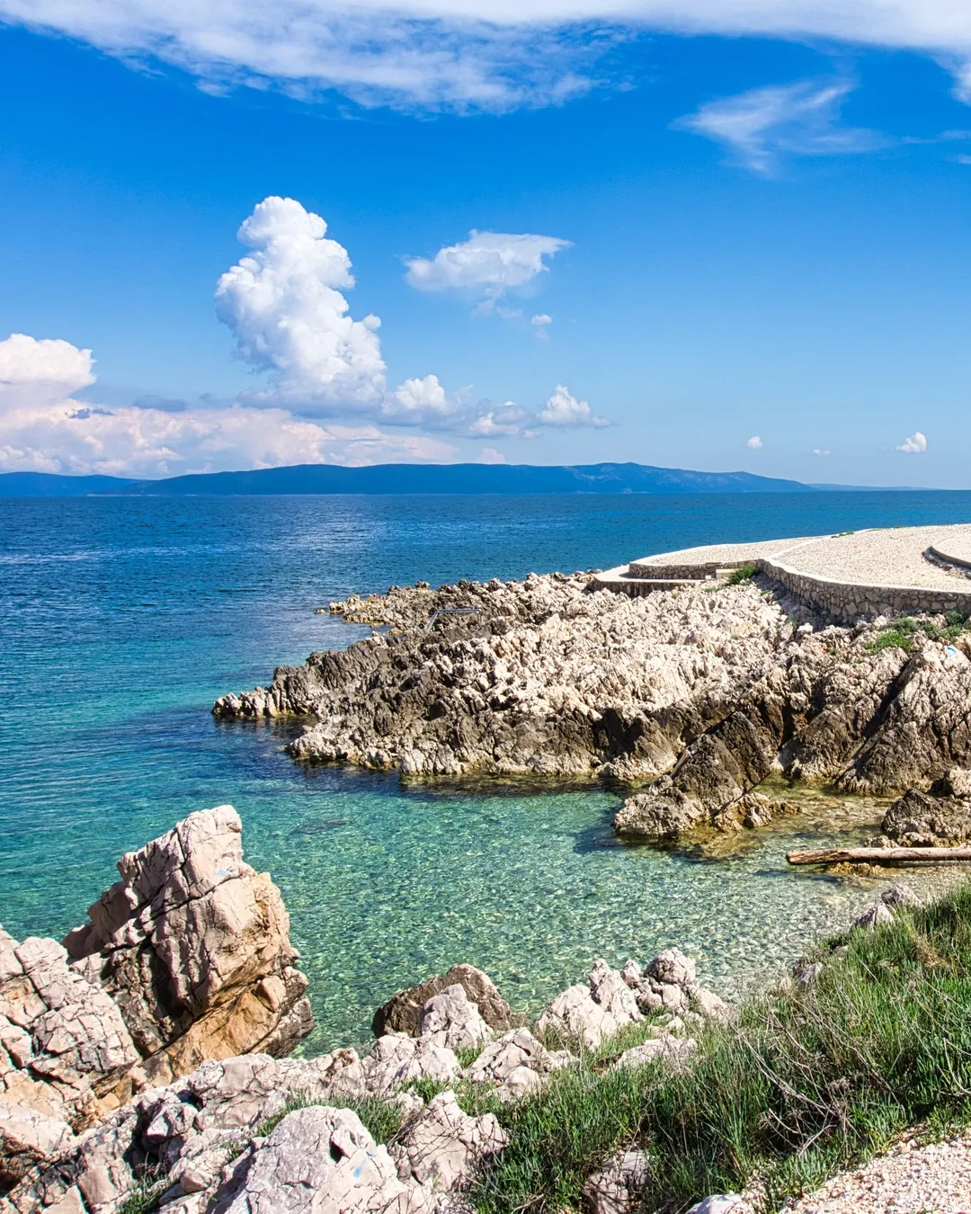 Ravni Beach