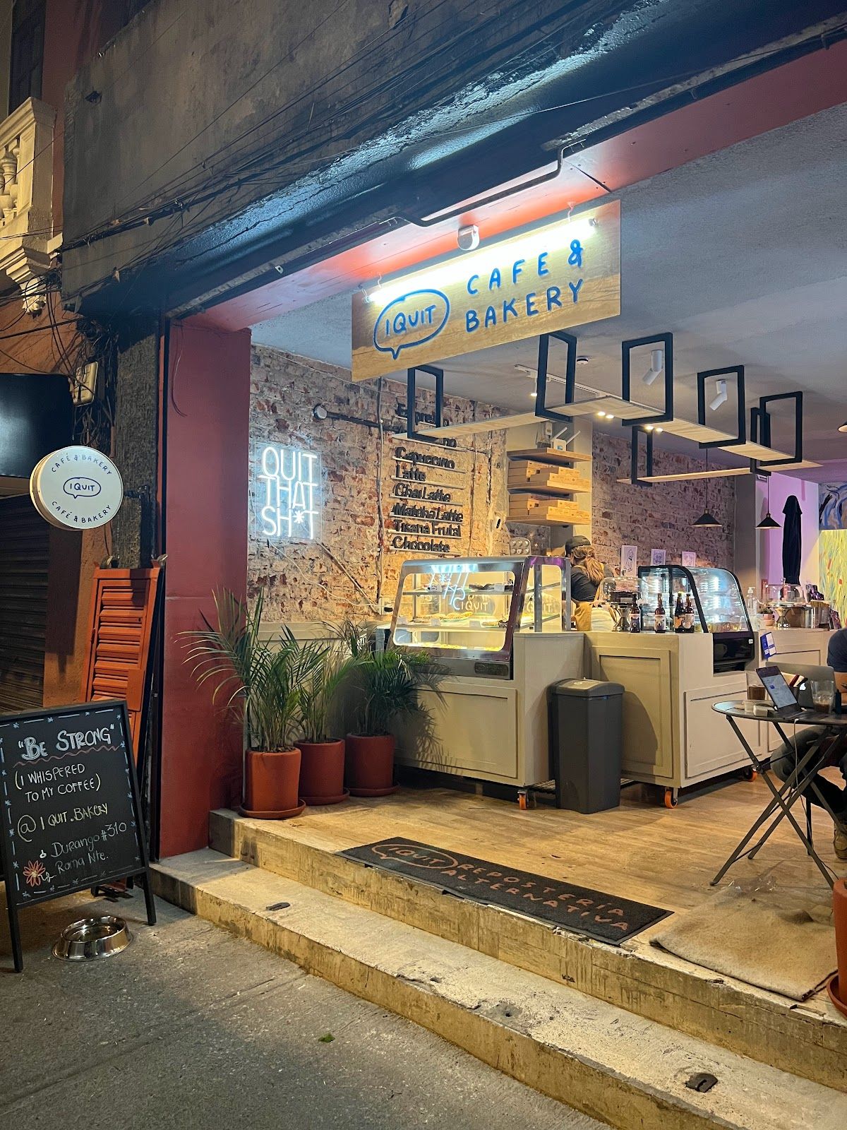 I Quit - Café & Bakery