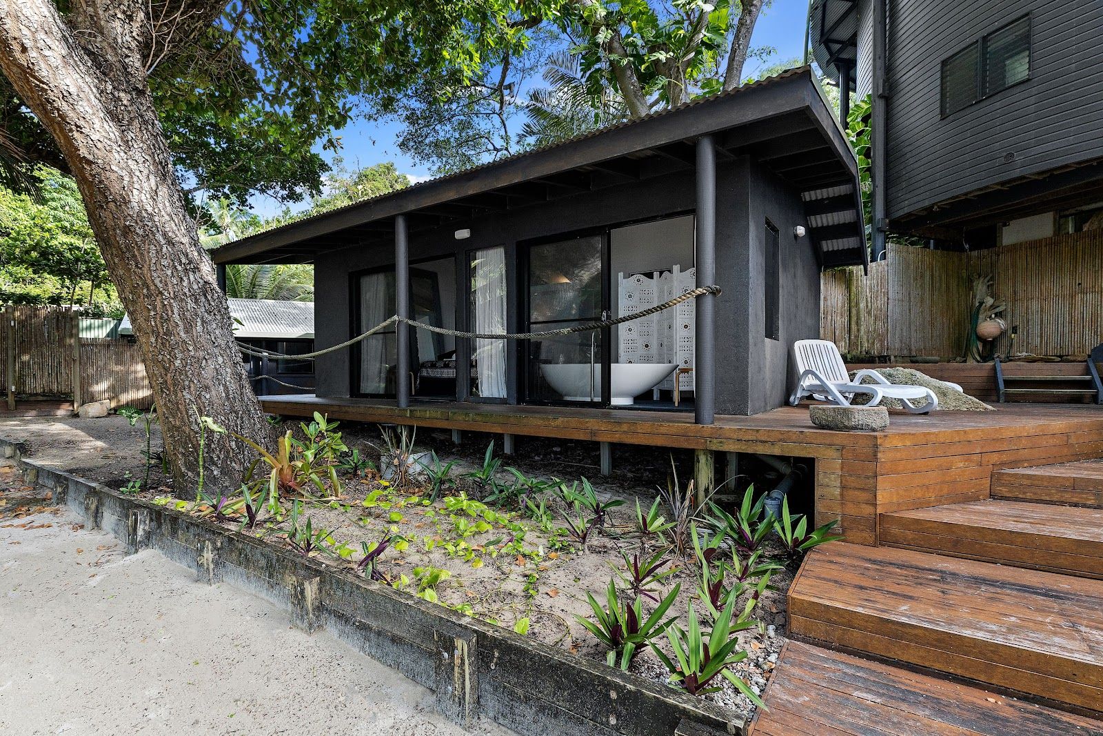 Doorila Beach House