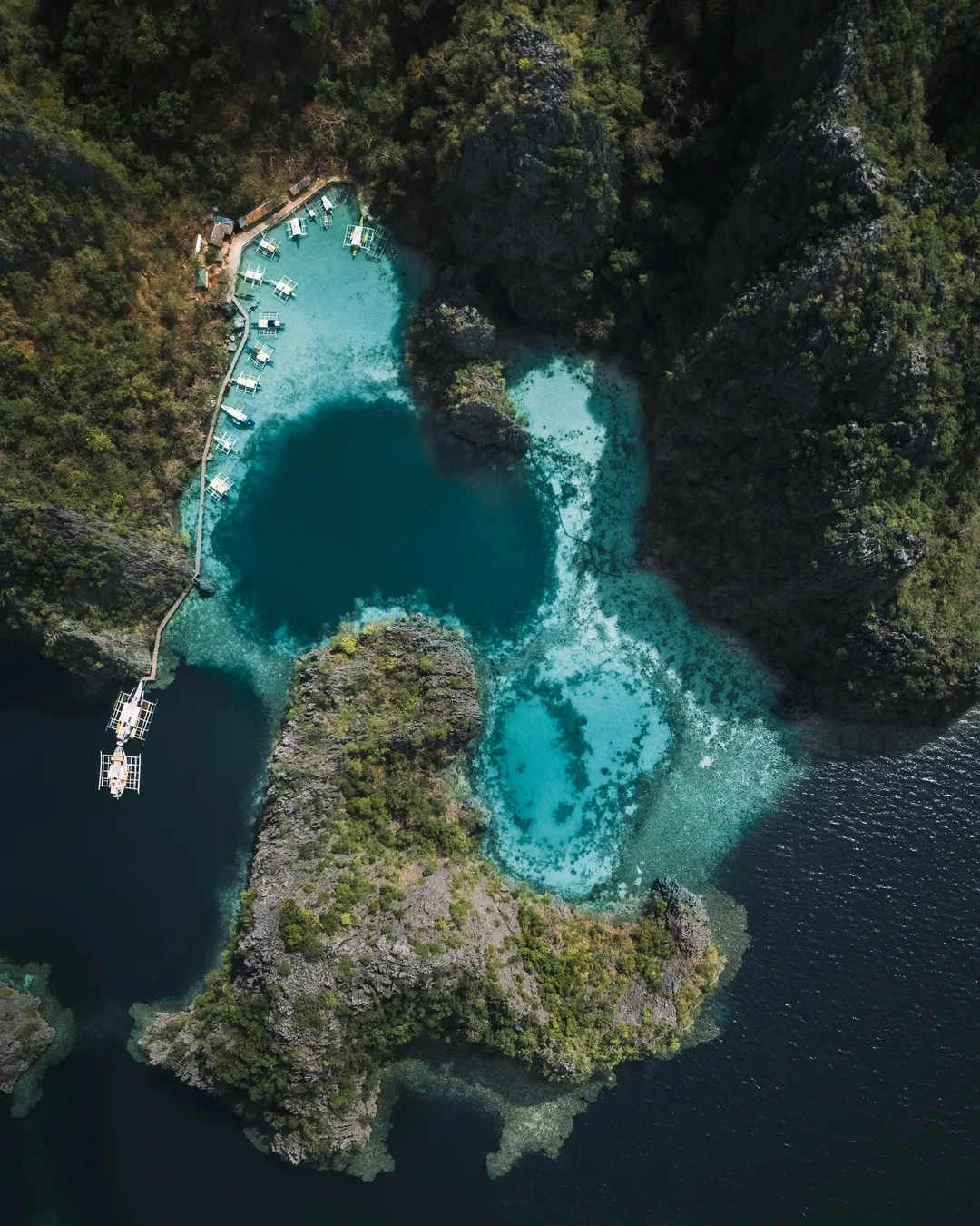 Kayangan Lake