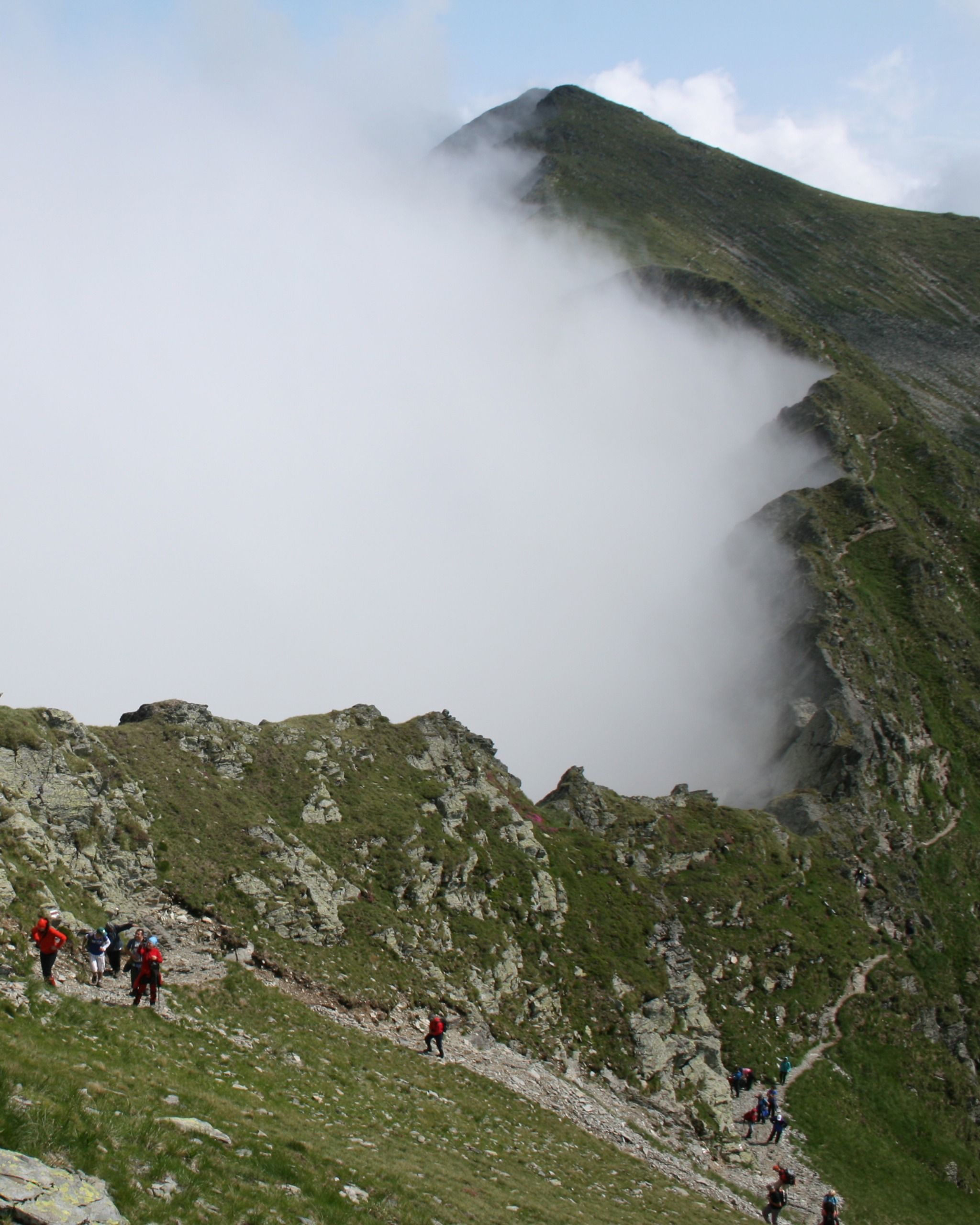 Negoiu Peak hiking trip