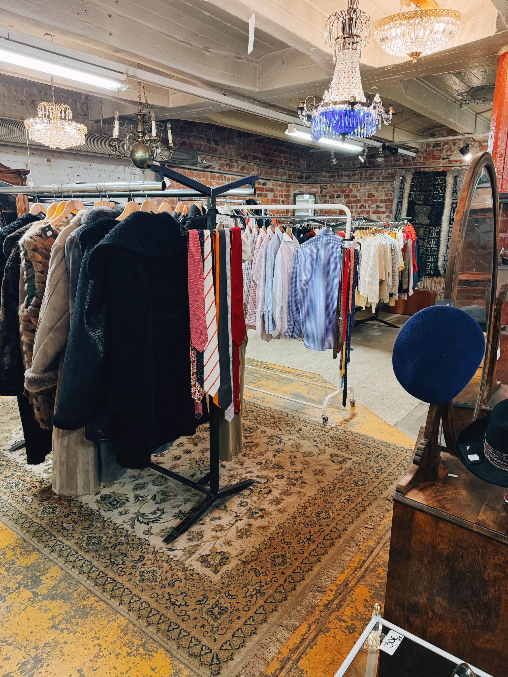 Fasaani Antiikki Helsinki