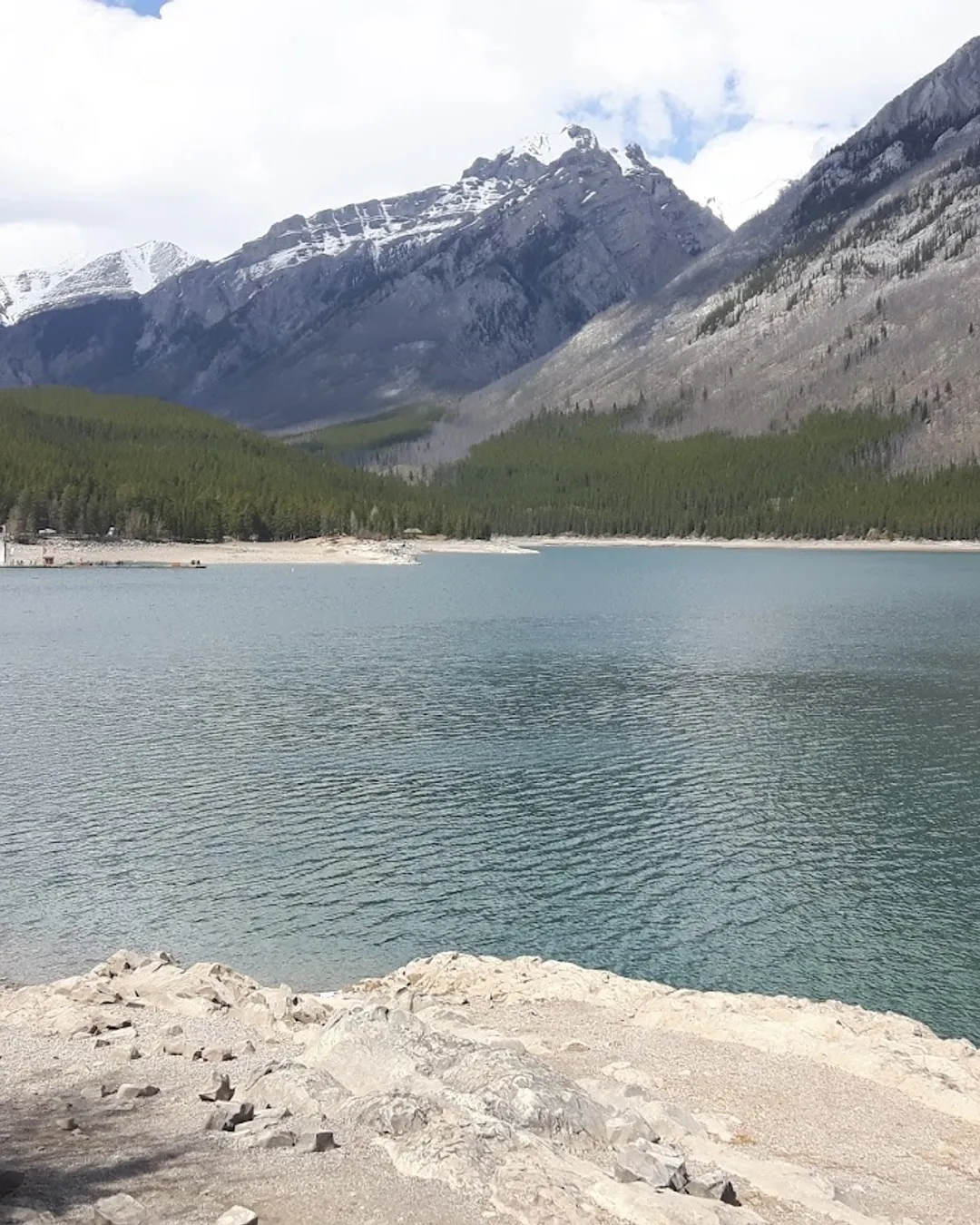 Lake Minnewanka Scenic Drive