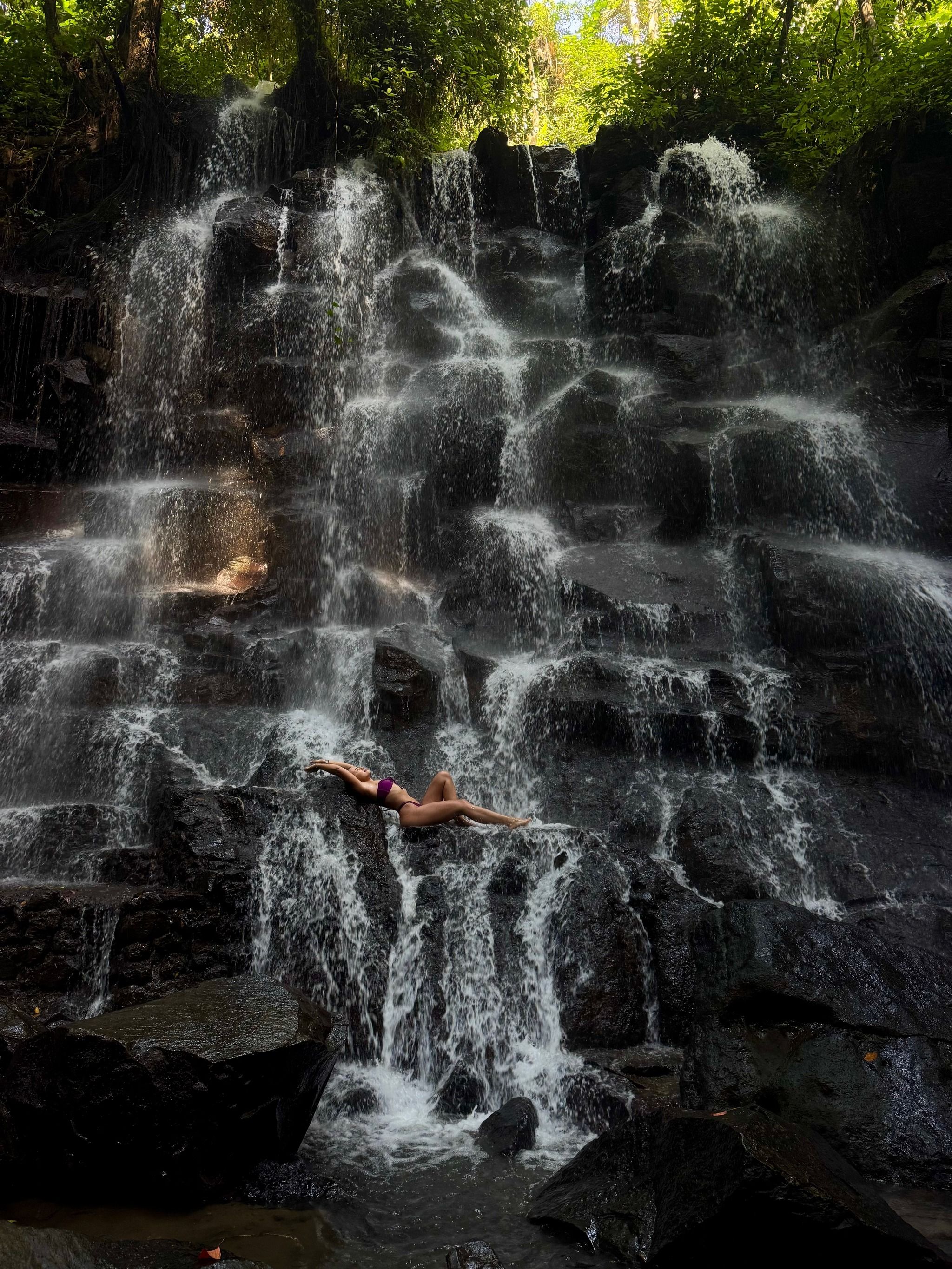 Kanto Lampo Waterfall