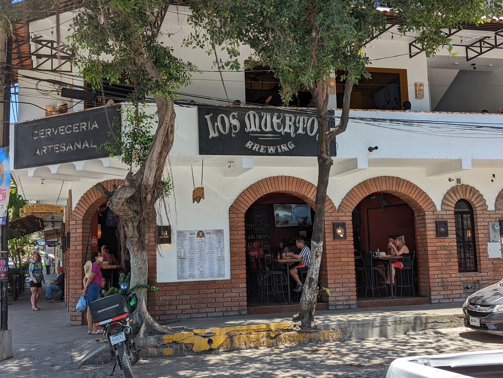 Los Muertos Brewing