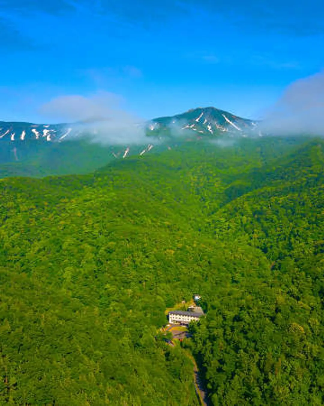 Chinohate Hotel (Mt. Rausu Iwaobetsu Trailhead)