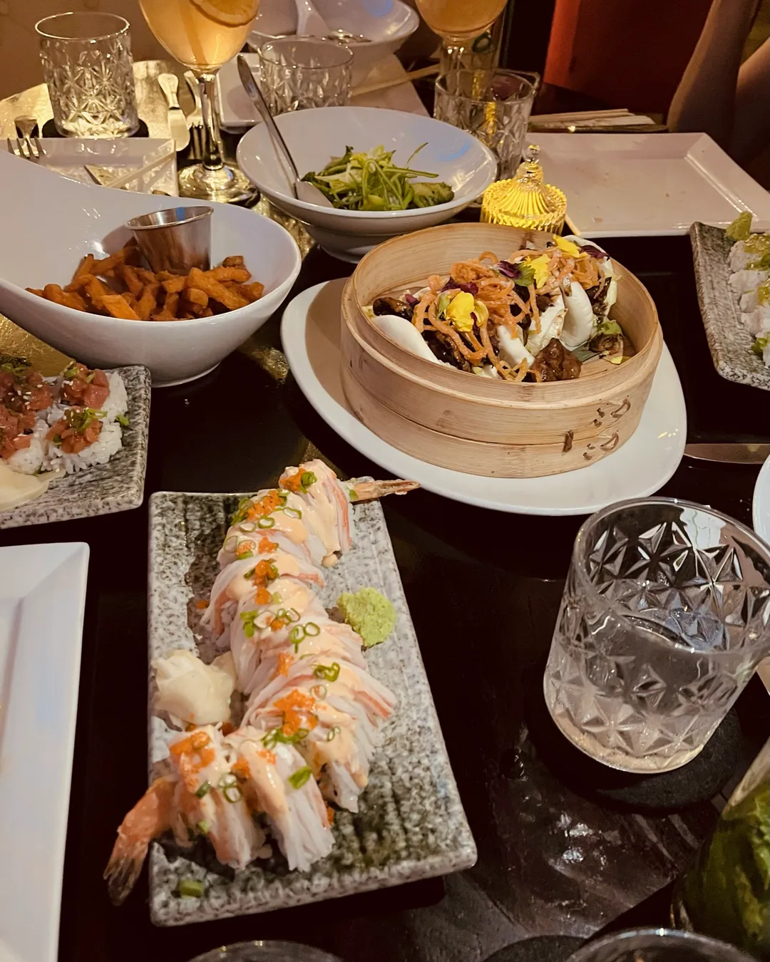 Azia Restaurant & Lounge