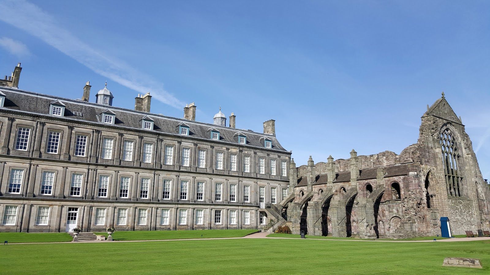 Palace of Holyroodhouse - Scotland, United Kingdom - Rexby