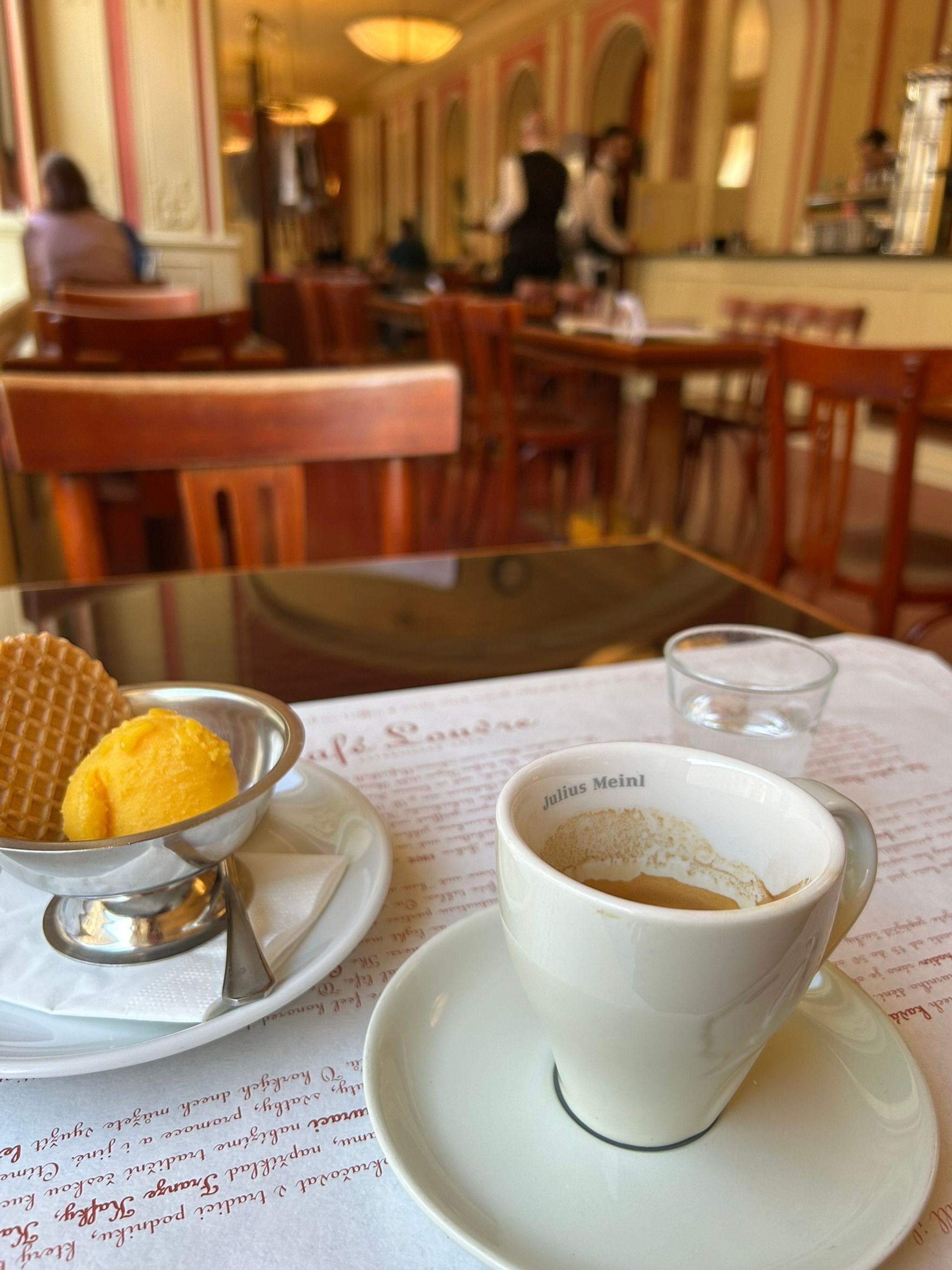 Café Louvre