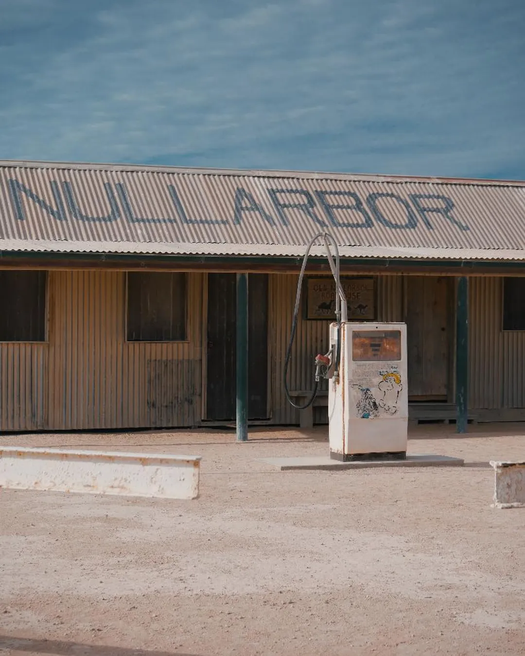 Nullarbor Roadhouse – Iconic Stop & Camp