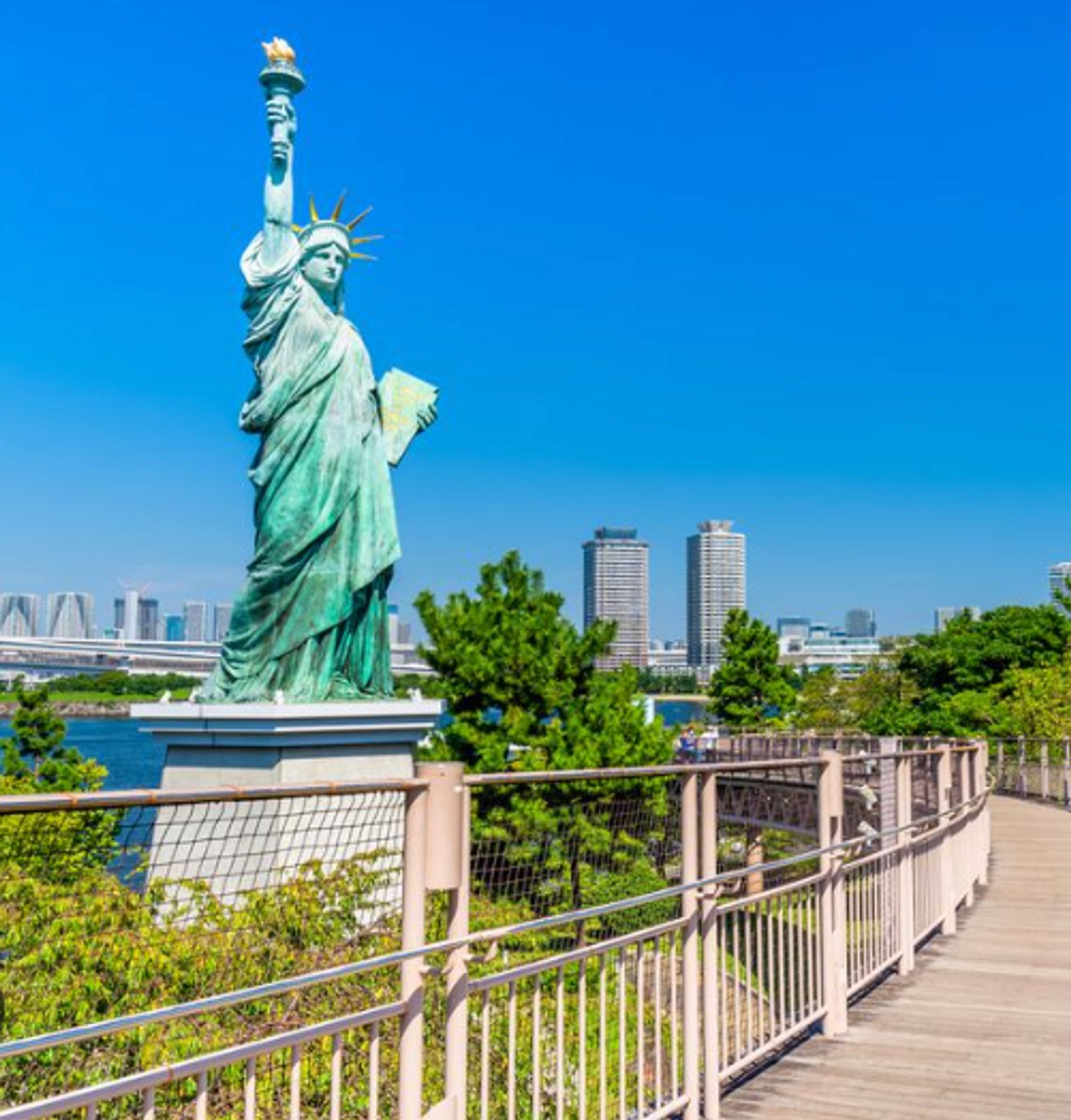 Statue of Liberty – Photospot in Japan: photos & tips