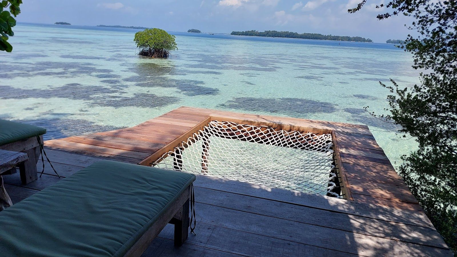 Pulau Macan Eco Lodge