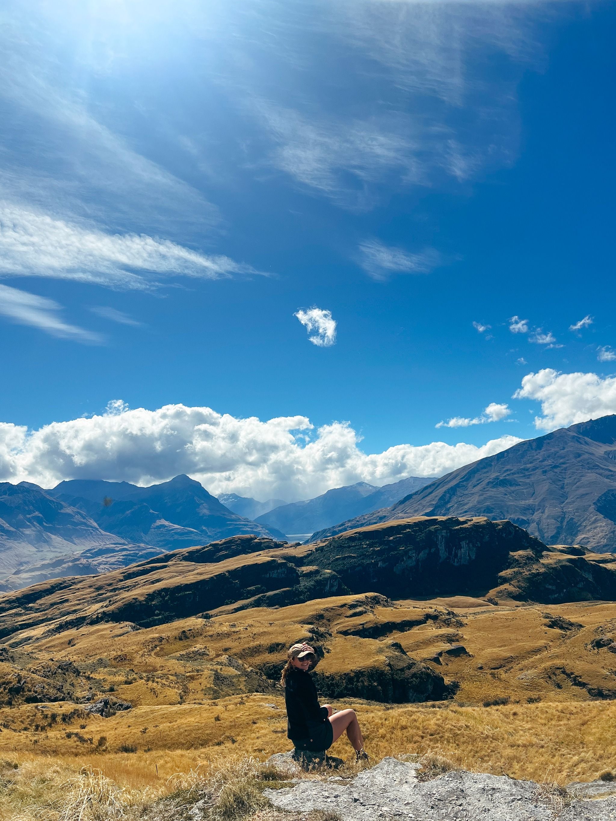 Rocky Mountain Lake Wānaka viewpoint
