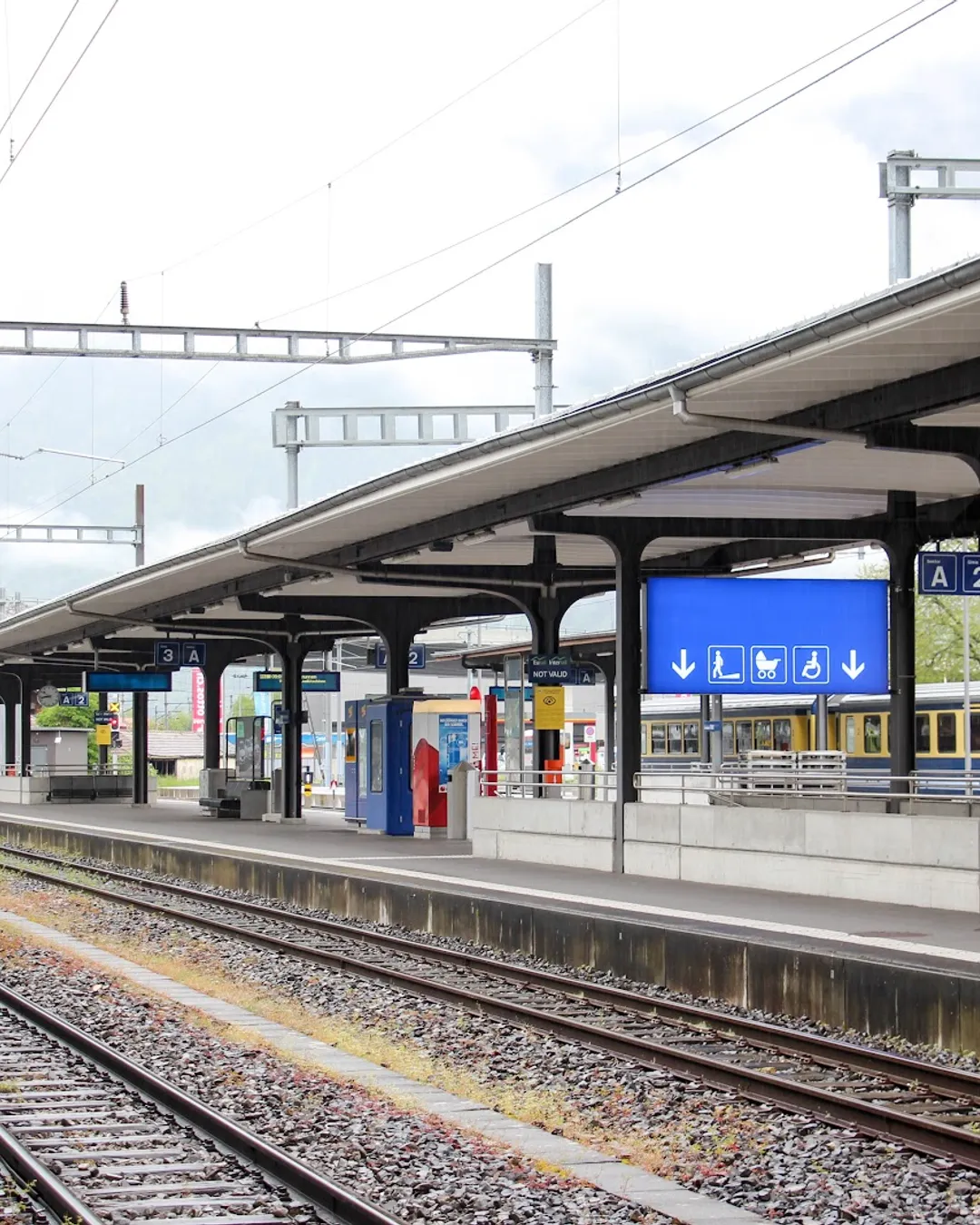 Interlaken - Zürich Train Route