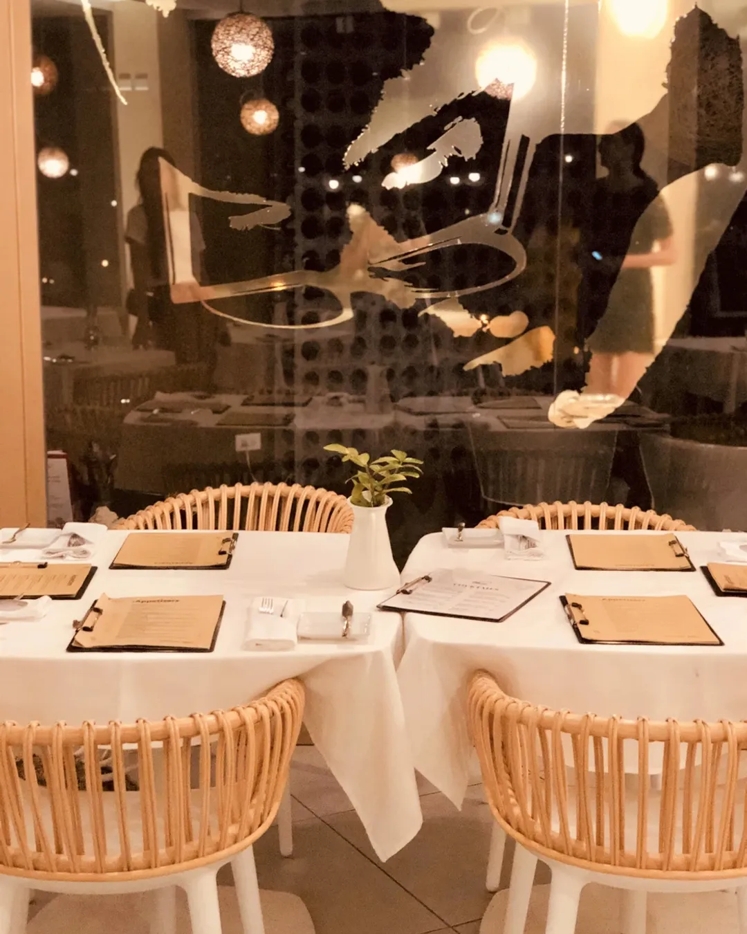 White Modern Cuisine by Urvin Croes