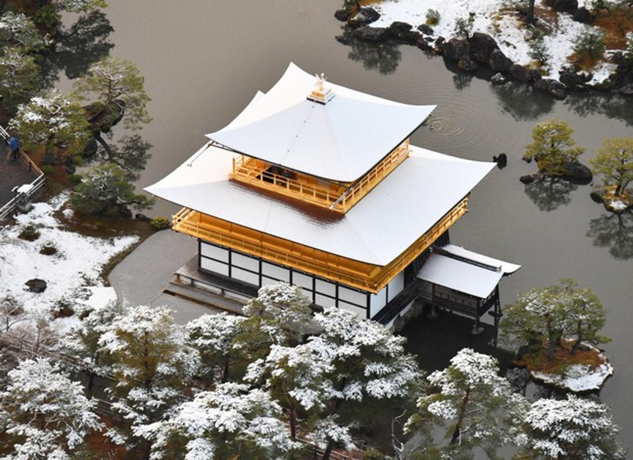 金色の村 Kinkaku-ji - Japan - Rexby