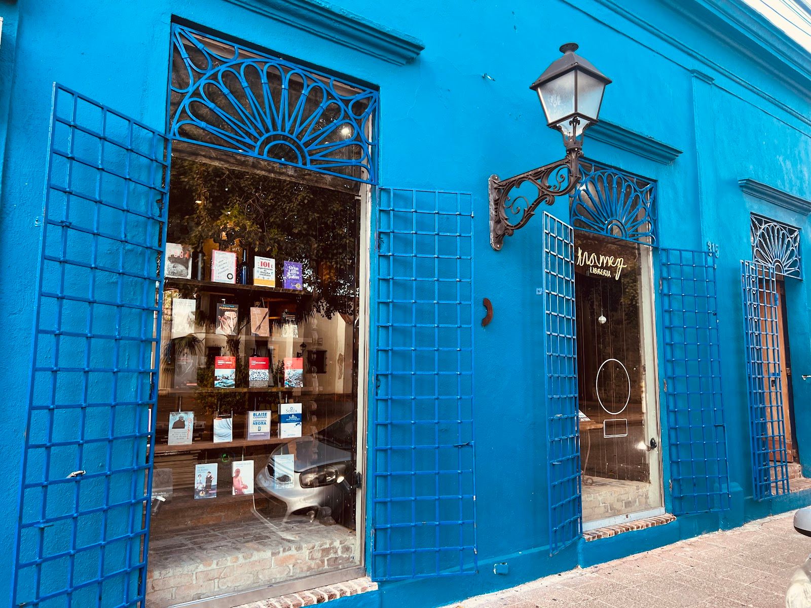 Mamey Librería Café