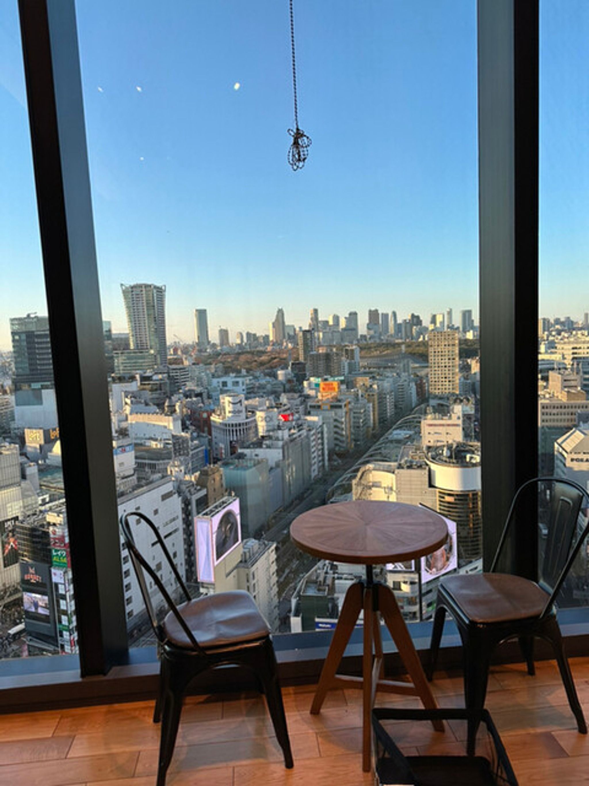 5 CROSSTIES COFFEE 渋谷スクランブルスクエア - Japan - Rexby