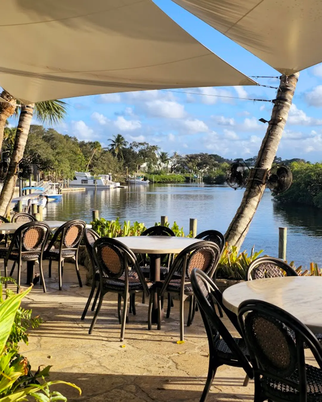 Guanabanas Restaurant