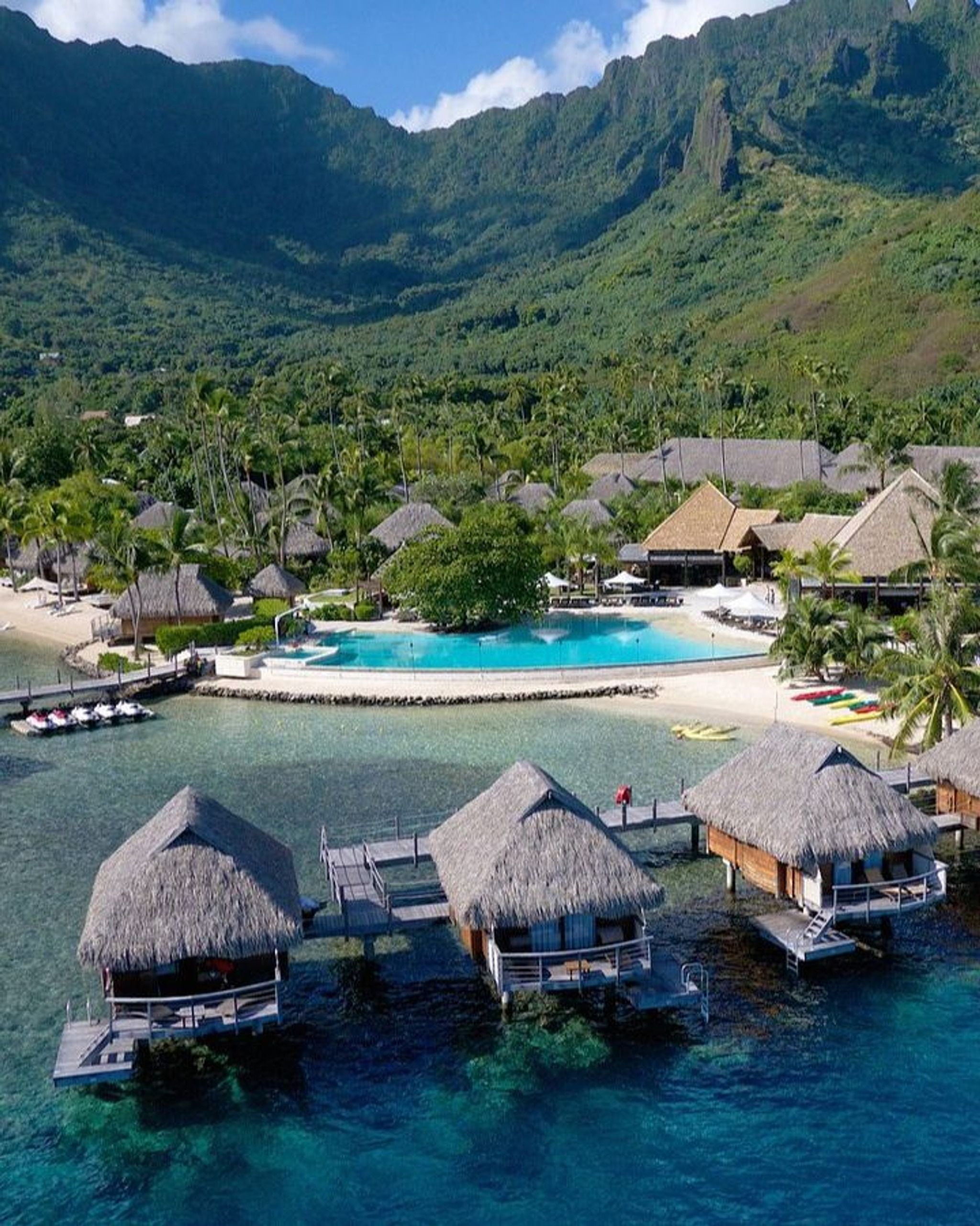 Hotel Manava Beach Resort & Spa