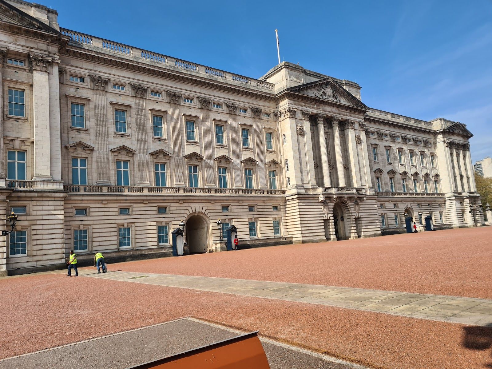 Buckingham Palace - London, United Kingdom - Rexby