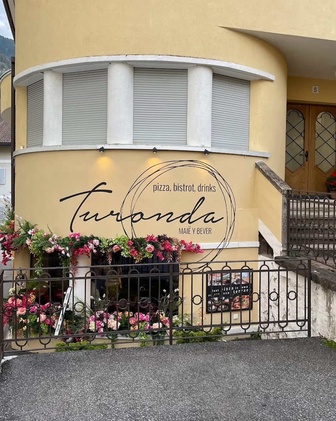 Turonda | pizza · bistrot · drinks