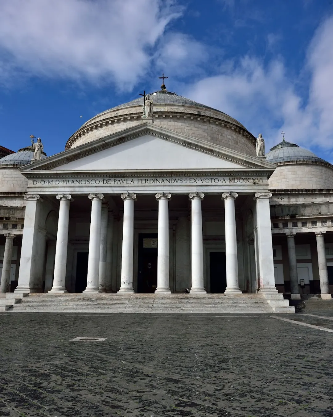 Piazza del Plebiscito - Napoli, Italy - Rexby, image size:1080x1350